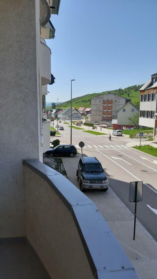 Apartments Jovana Zabljak  Luaran gambar