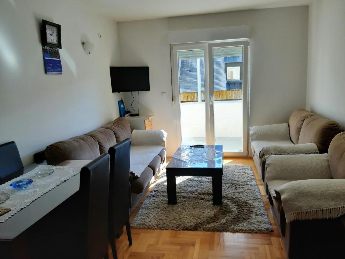 Apartments Jovana Zabljak  Luaran gambar